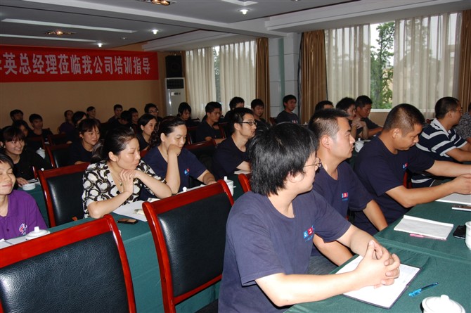 成都廣告制作-成都噴繪公司培訓現場
